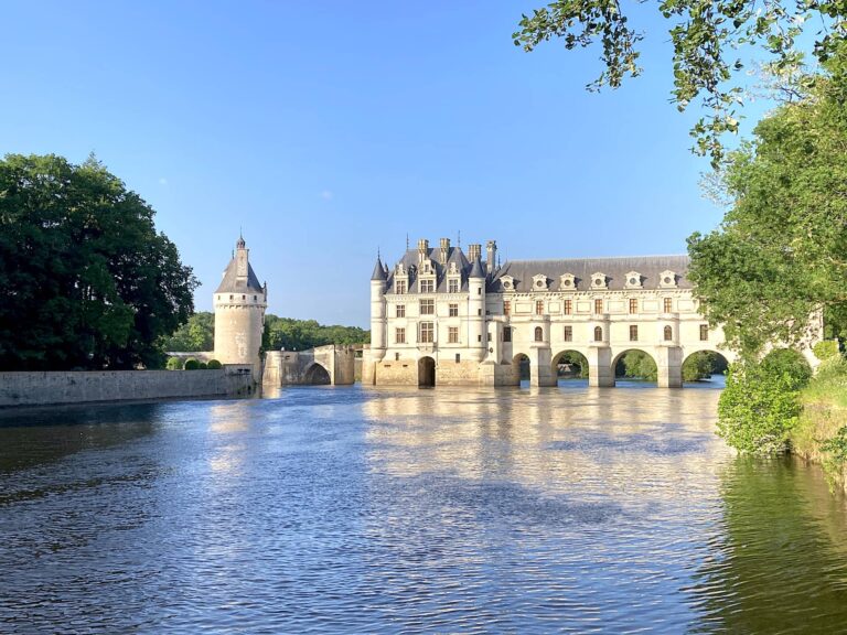 Château Chenonceau Loire valley bike tour
